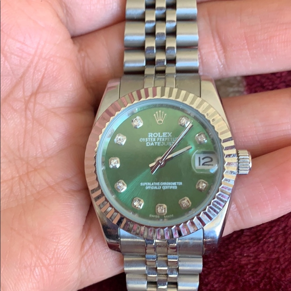 Beautiful watch - Picture 2 of 4